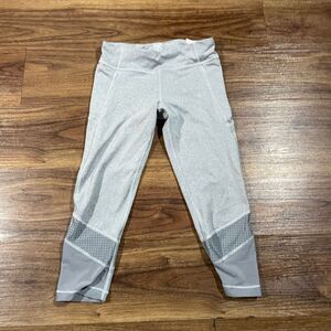 Athleta Girls Gray Heather Refuel Mesh Activewear Capri Leggings Size M 8-10